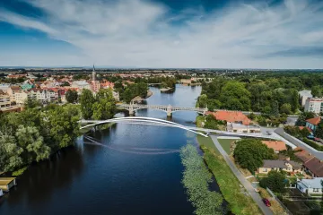 „Měla by vydržet sto let.“ Novou lávku v Nymburce navrhl autor stržené předchůdkyně