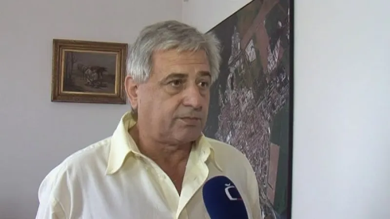 Hodonín v tomto volebním období již jednou odvolal starostu. Byl jím Jiří Mráka (ČSSD) a skončil v říjnu roku 2011.