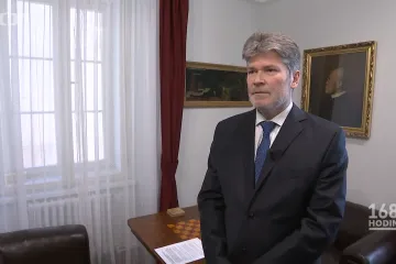 Exekutora kvůli podezřelým doručenkám prověřuje ministerstvo. Ozvaly se desítky lidí