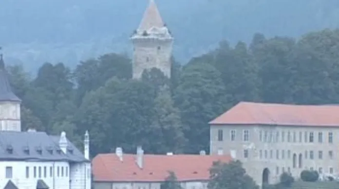 Kamenná hláska zvaná Jakobínka patří k posledním částem horního hradu Rožmberk nad Vltavou.