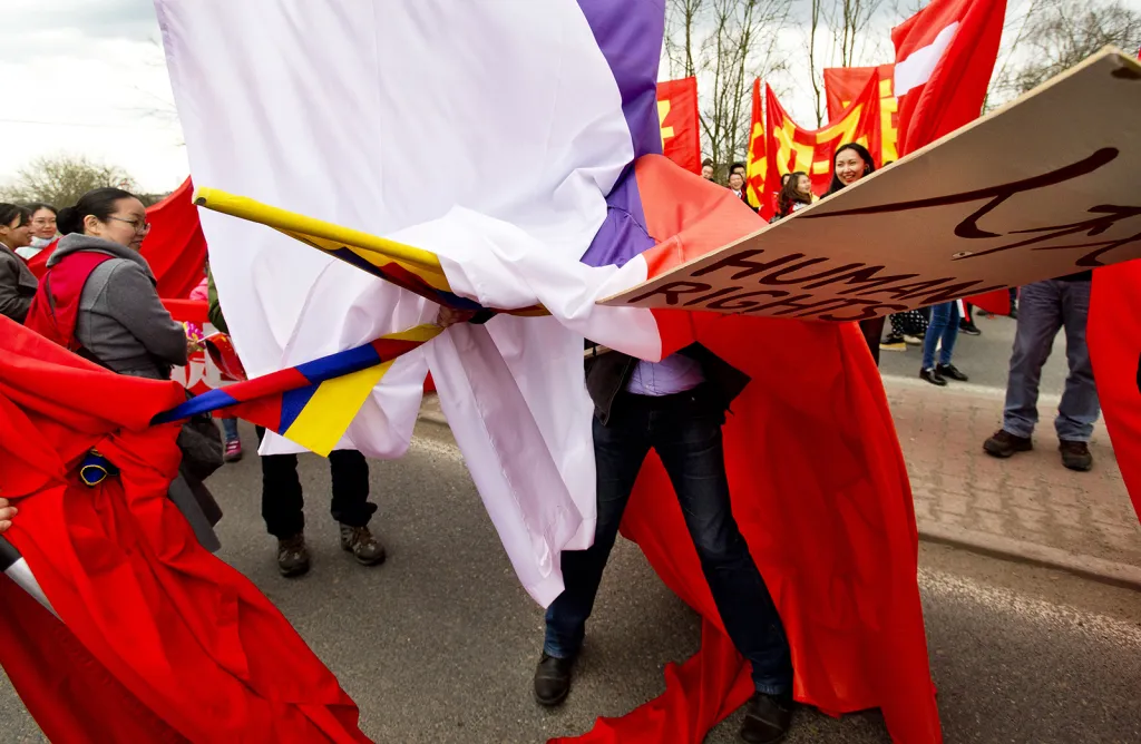 Fotografie roku 2016. Protesty proti návštěvě čínského prezidenta.