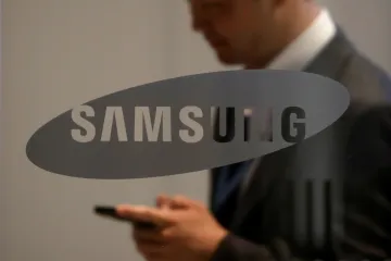 Prodej mobilů v Česku loni stoupl. První místo nadále patří Samsungu