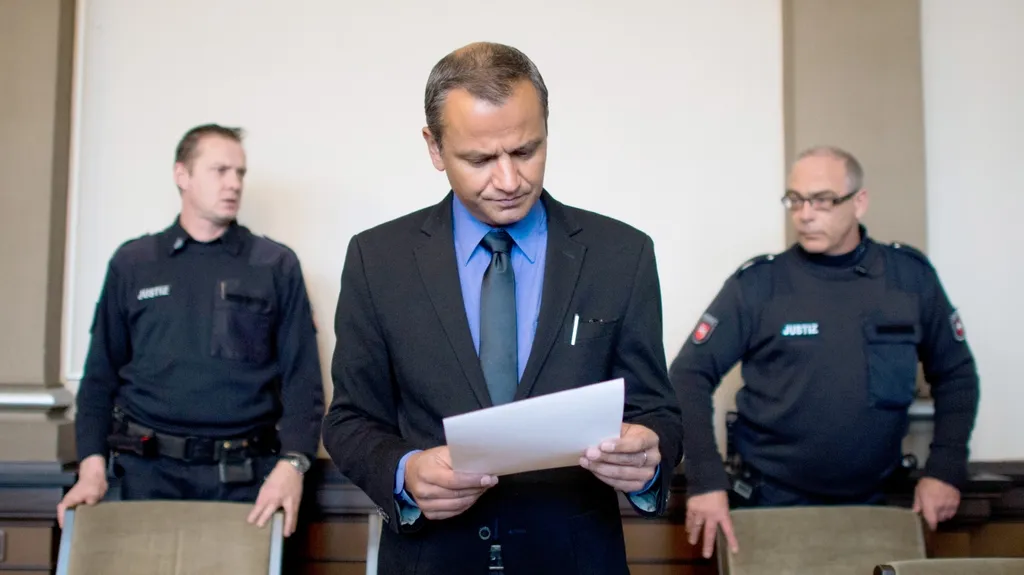 Obžalovaný Edathy vypovídá před soudem