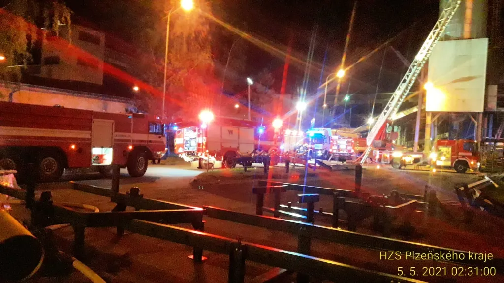 Zásah hasičů u požáru plzeňské teplárny