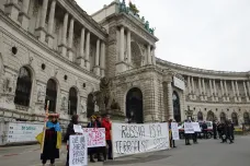 Vídeň pozvala sankcionované Rusy na schůzi OBSE. Delegáti opouštěli sál a tasili ukrajinské vlajky