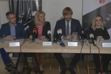 Národní linka pro odvykání se rozšíří, bude pomáhat i lidem na drogách