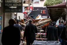 Turecko zasáhlo zemětřesení o síle 5,9 stupně. Poničilo řadu budov, desítky lidí utrpěly zranění