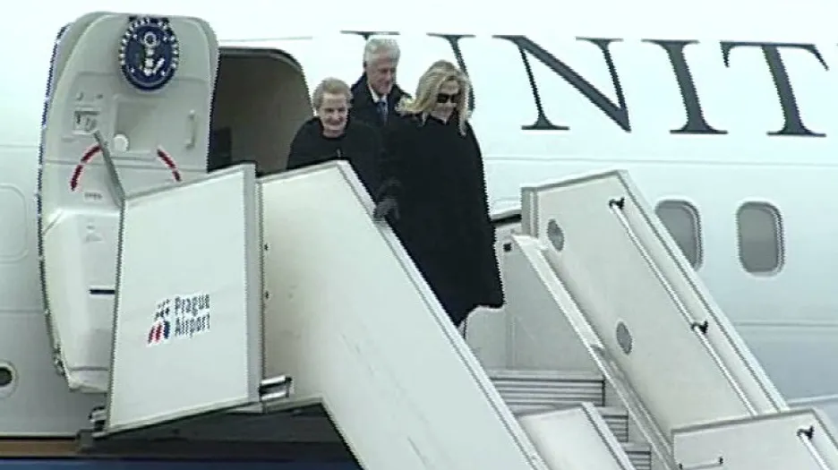 Přílet Madeleine Albrightové na ruzyňské letiště