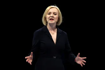 Trussová chce nízké daně, co nejmenší regulaci a tvrdou zahraniční politiku