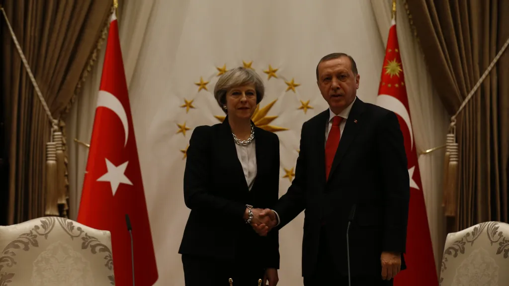 Theresa Mayová a Recep Tayyip Erdogan