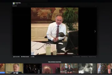 Sociální sítě mají pro politiky nové tipy: Na Facebooku a Twitteru hlavně živě