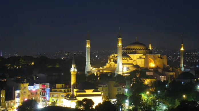 Hagia Sofia v noci