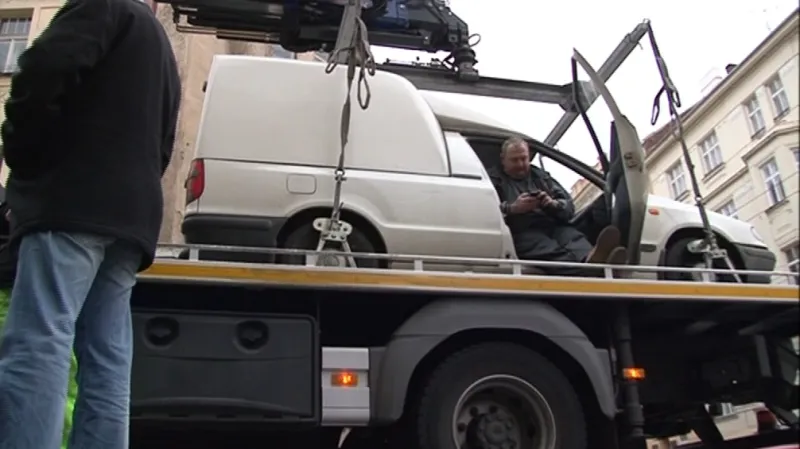 Vilém "uvězněný" ve svém autě