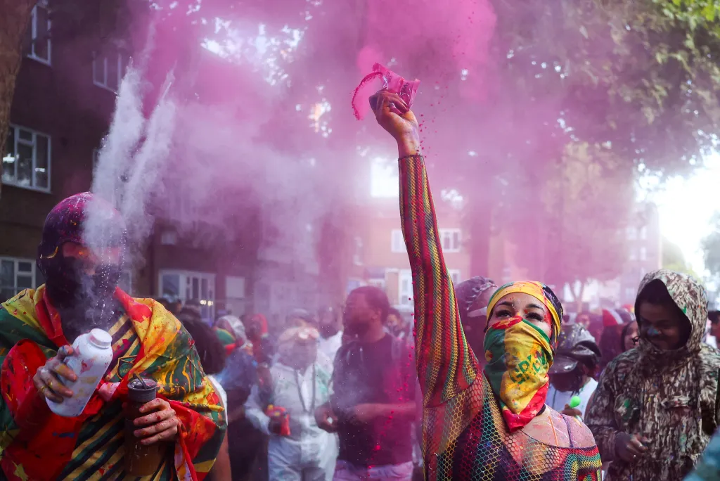 Karneval v londýnské čtvrti Notting Hill