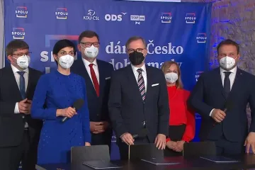 Předsedové ODS, TOP 09 a KDU-ČSL podepsali koaliční smlouvu Spolu