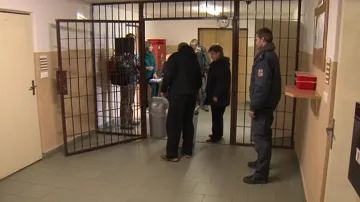 Mezi vězni projevilo zájem o volbu téměř tři sta z nich