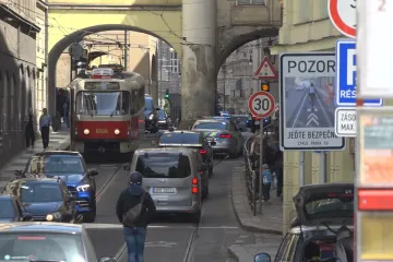 Starostové sousedních čtvrtí mají výhrady k návrhu zpoplatnit vjezd do Prahy 1