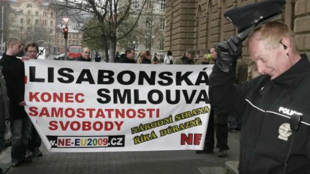 Protesty před Ústavním soudem