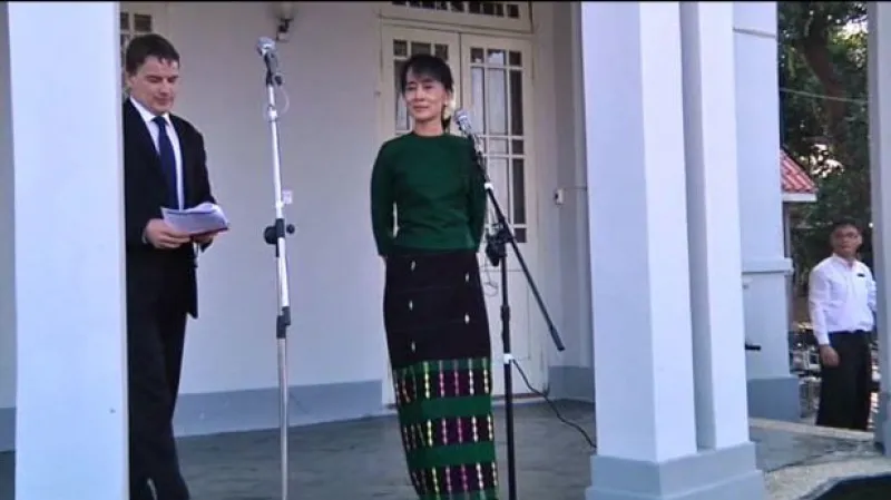 Barmský režim propouští další disidenty