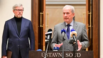 Ústavní soudce Milan Hulmák a předseda ÚS Josef Baxa