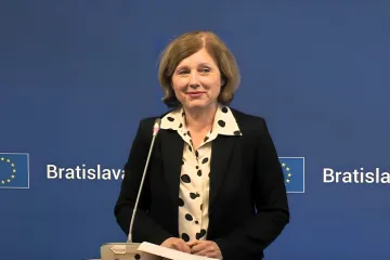 Označování nevládních organizací by porušilo evropské právo, pohrozila Jourová Slovákům