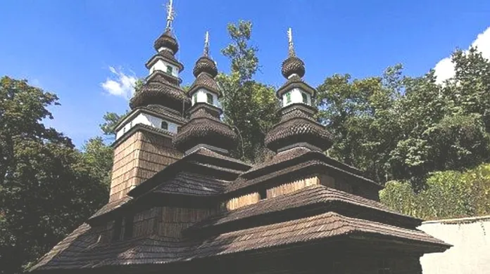 Dřevěný kostelík sv. Michala v Kinského zahradě