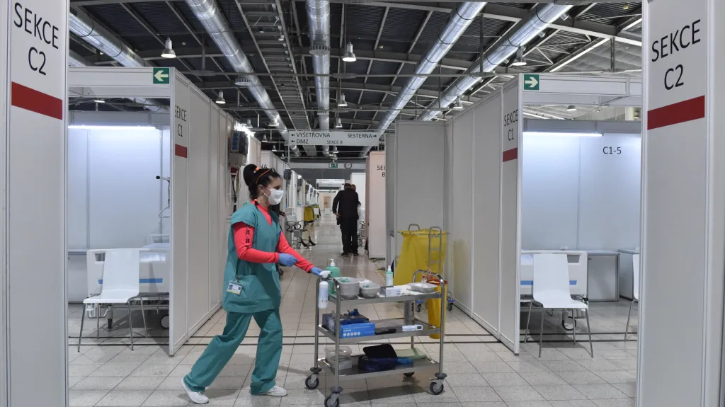 Záložní nemocnice na výstavišti v Brně