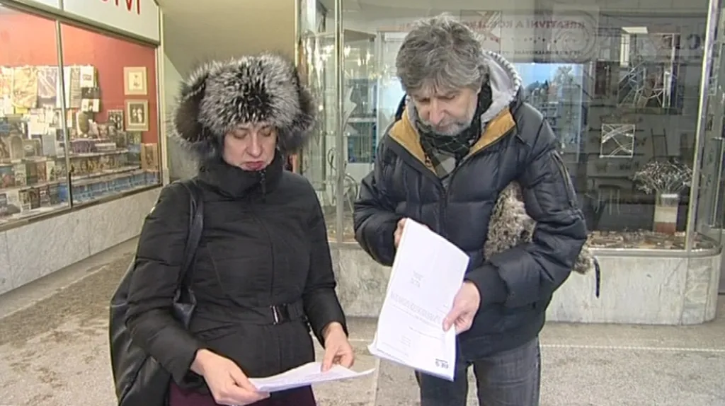 Manželé Rychlíkovi mají podvodníkům platit desetitisíce