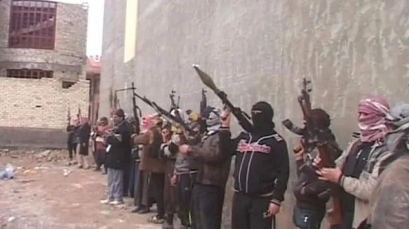 Radikálové se blíží k Bagdádu, ovládli Mosul a Tikrít