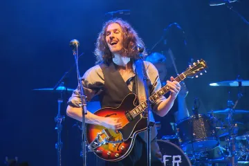 Recenze: Pražský koncert Hoziera neměl chybu. Až na to, že v něm nějaká chyba chyběla
