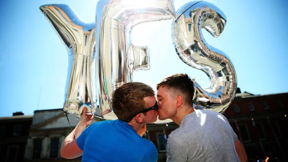 Irské referendum o sňatcích osob stejného pohlaví