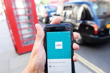 Uber se chce soustředit na elektrokola a koloběžky, na úkor aut