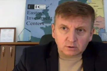 Reportéři ČT: Neznámá firma žaluje ČSOB, banka podle ní zadržuje miliardu korun. Původ peněz je ale nejasný 