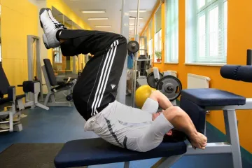 Pomoc je nedostatečná, tvrdí někteří podnikatelé. Vše neustále zpřesňujeme, hájí se ministerstva