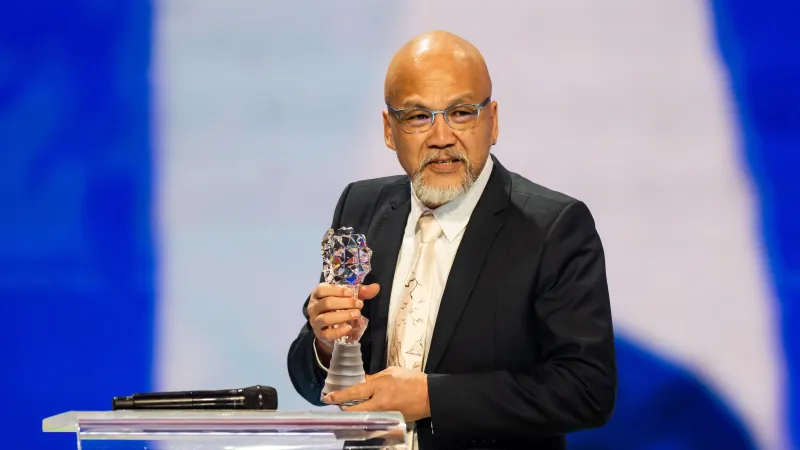 Nejlepší herec ve vedlejší roli: Dũng Nguyễn za film Letní škola, 2001