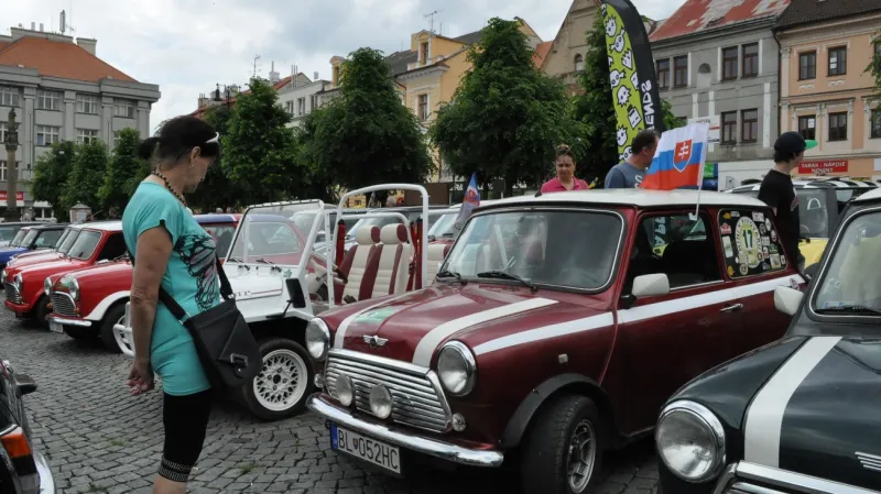 Ze srazu aut na Lounsku