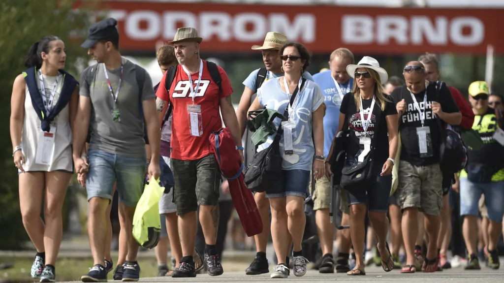 Fanoušci míří na brněnský Masarykův okruh