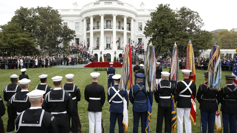 Historik Lukeš: Trump s Macronem spolu nesouhlasí vlastně v ničem, sympatie tam ale jsou