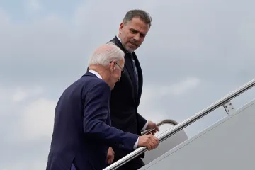 FBI poslala státnímu zástupci důkazy o daňových deliktech a nepovoleném nákupu zbraní Bidenova syna