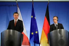 Šéf české diplomacie vyrazil na první cestu do Německa, slíbil víc peněz na rozvojovou pomoc