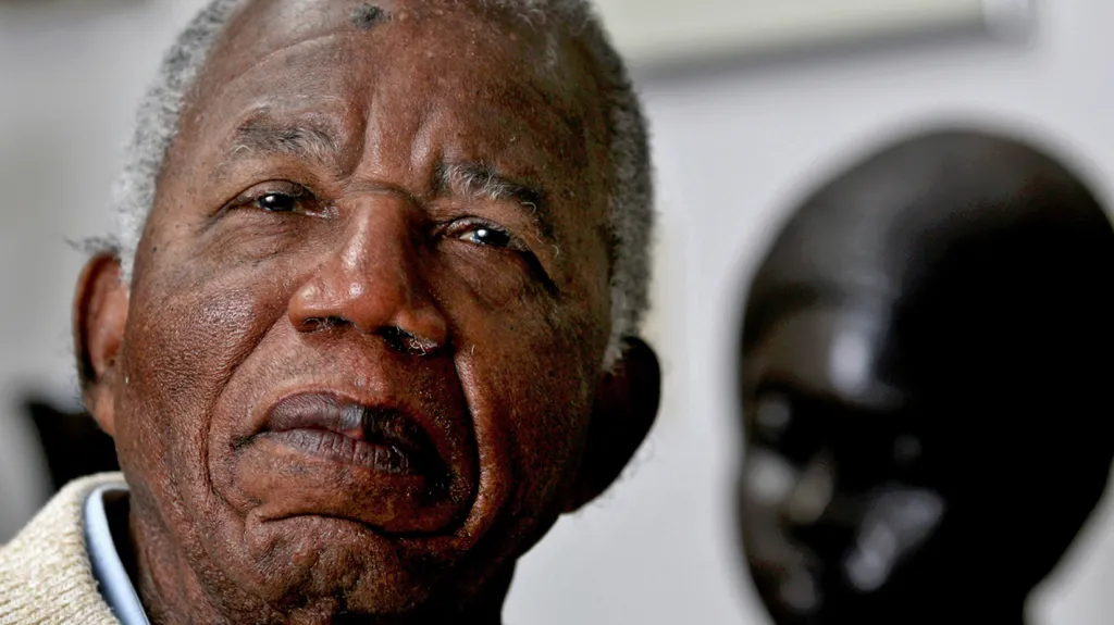 Chinua Achebe