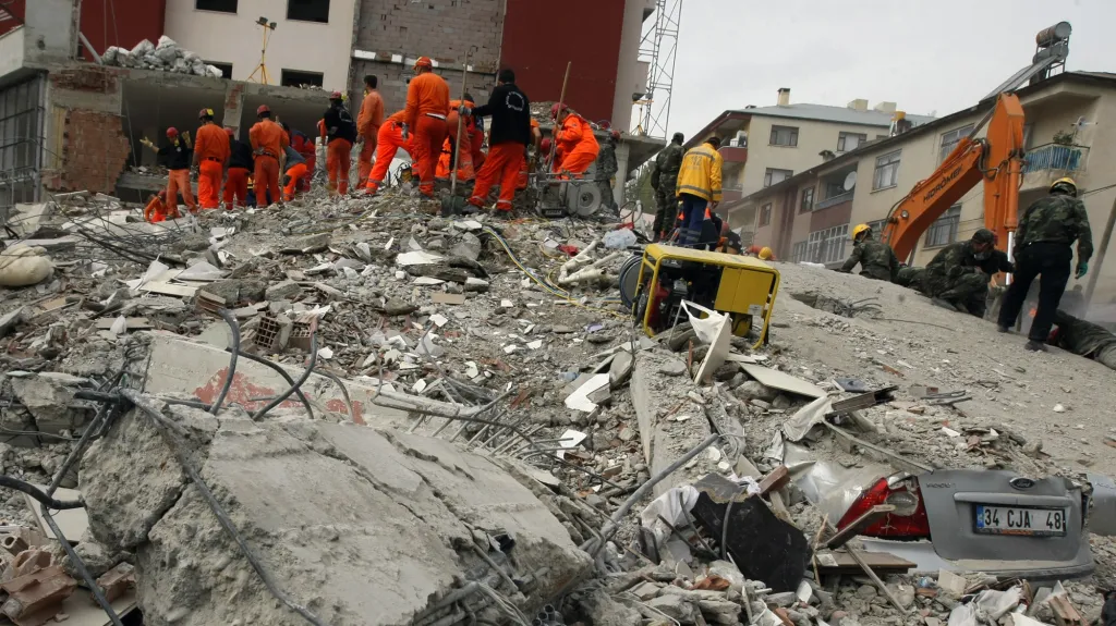 Následky zemětřesení v Turecku
