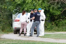 Při sérii útoků zemřelo v Kanadě nejméně deset lidí, osmnáct je zraněných