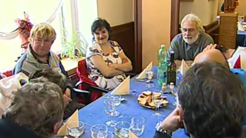 Charitativní oběd pro lidi bez domova