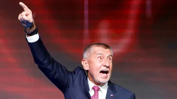 Předseda hnutí ANO Andrej Babiš oslavuje vítězství ve sněmovních volbách