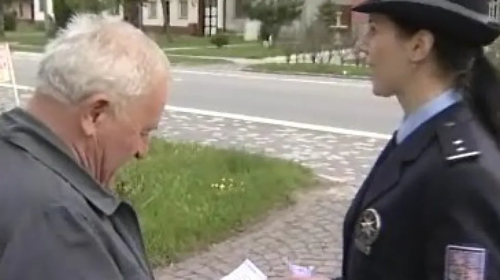 Policisté varují obyvatele obce Bánov před zloději