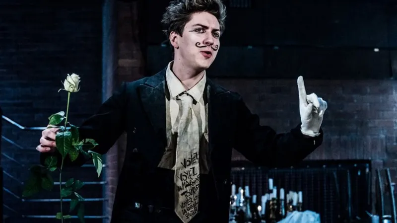 Martin Donutil jako Alfred Jarry