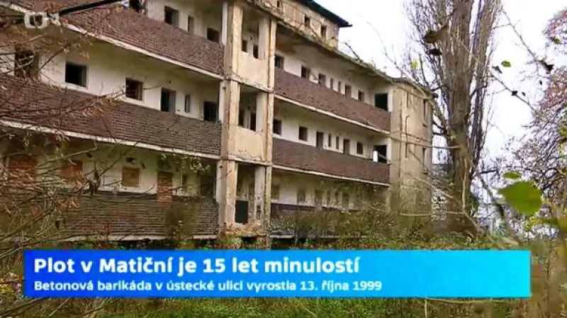 15 let po rozebrání plotu je v Matiční ulici mrtvo