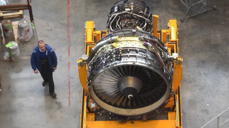 Haly letecké opravárny Job Air Technic