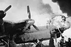 Poslední velký útok Luftwaffe stál zaskočené spojence stovky letadel. Němcům však stejně bylo vítězství k ničemu